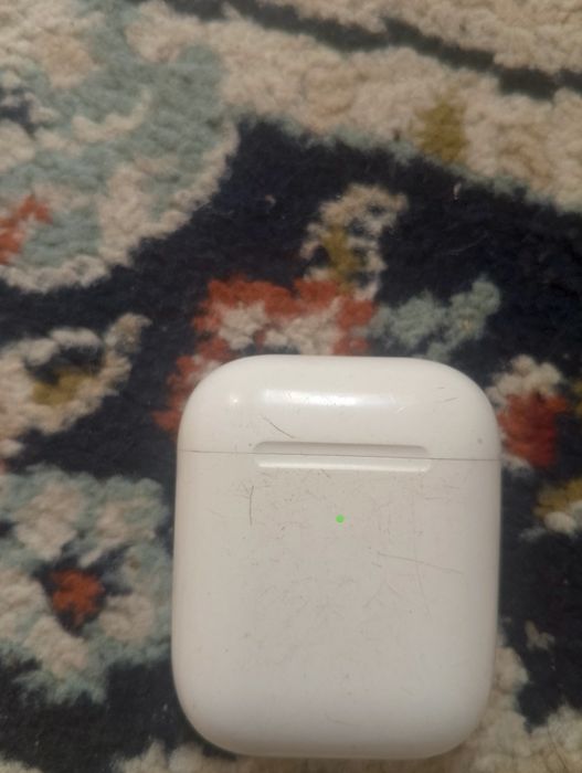 Продам AirPods 2 оригинал