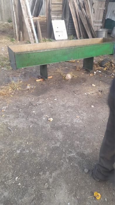 Кормушка для КРС И лошадей