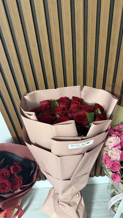 Свежие цветы продаю