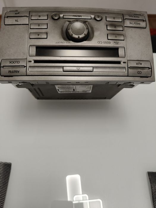 Vând Radio CD auto Ford