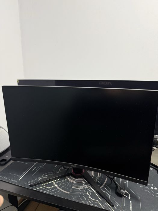 Doua Monitoare AOC 240hz 31.5inch 0.5ms