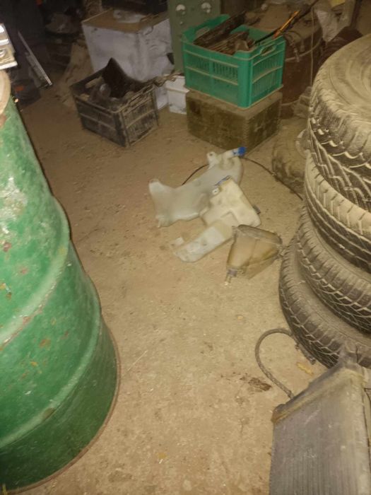 Продавам части за Ауди Б3 Ауди Б4, Форд Сиера. Цени по договаряне