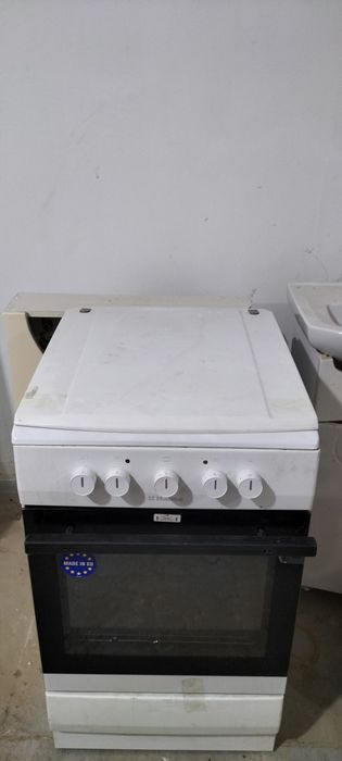 Электроплита с духовкой