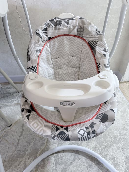 Электронные качели Graco, шезлонг музыкальный