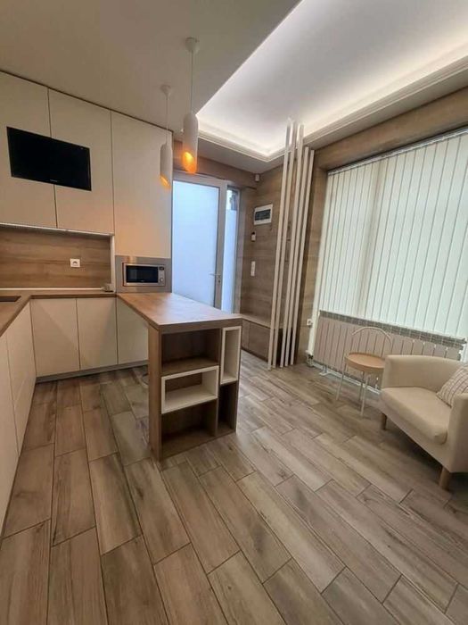 Дава се под наем Едностаен апартамент в София, Кръстова вада - 30 кв.м за 447.78 € - Снимка #1