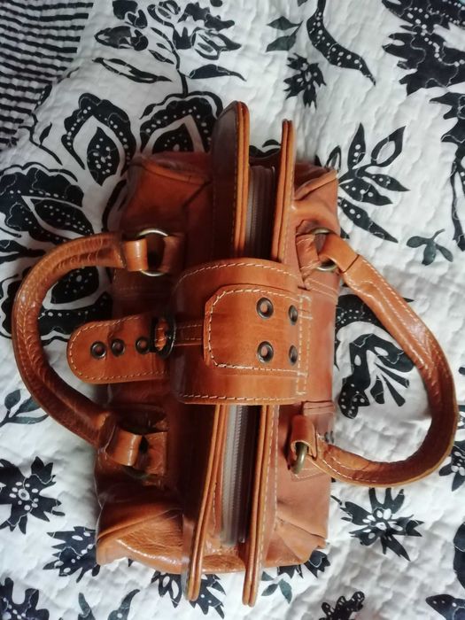 Дамски кожени чанти