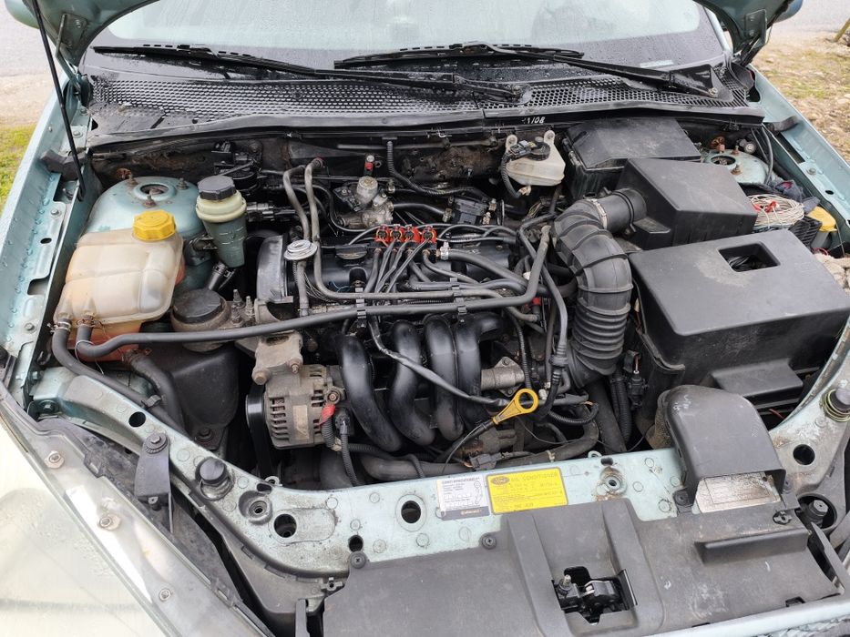Vând Ford focus 1