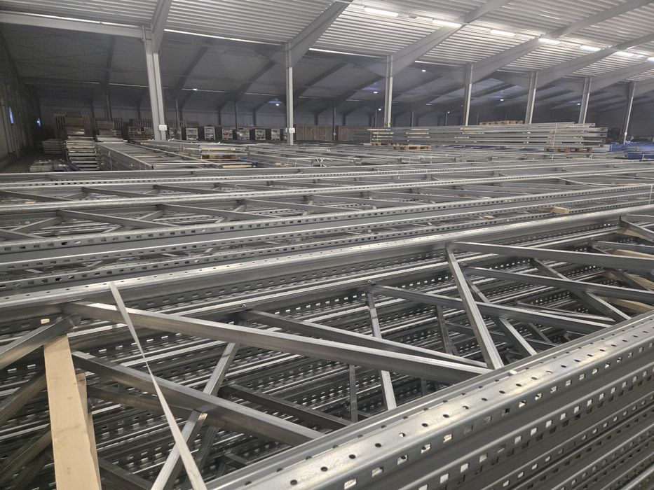 Rafturi pentru paleți industriale  Germania  pana la 4.5 tone