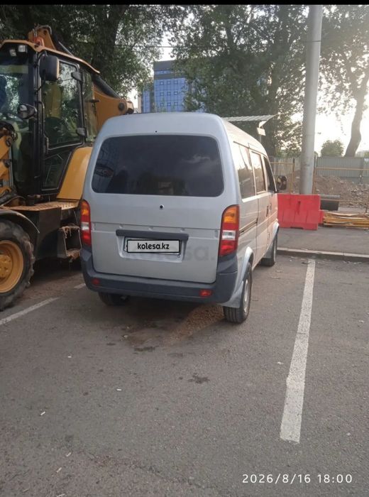 Автомобиль Донк фенк