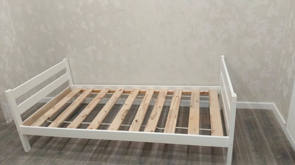 СРОЧНО 2 кровати 180х90!