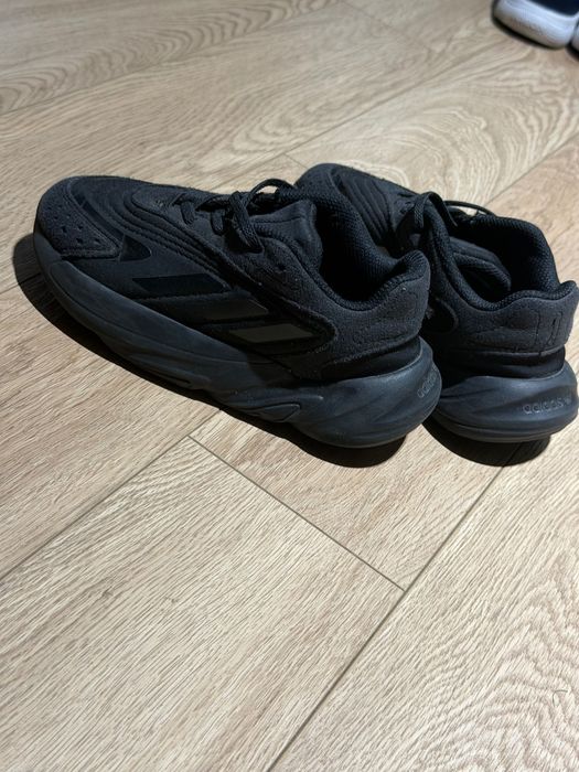 Черные кроссовки adidas для детей