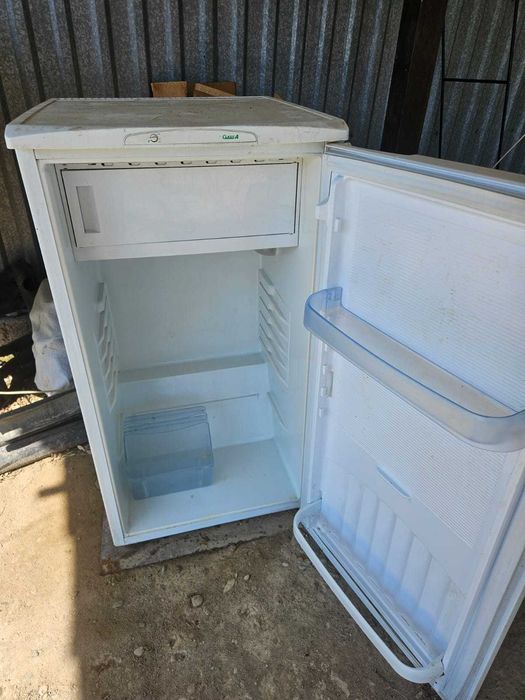 Продаю холодильник