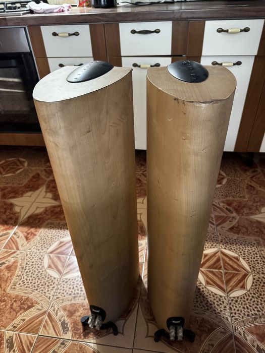 Boxe Kef iq5 incinte