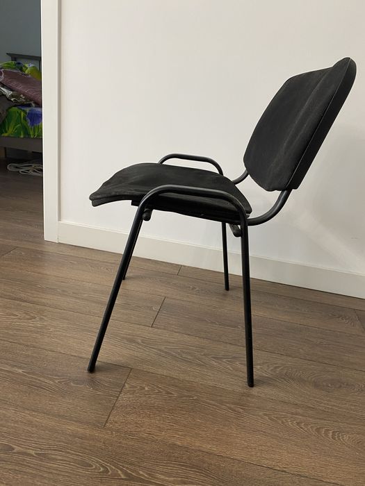 Продаю стулья  б/у , 2 шт