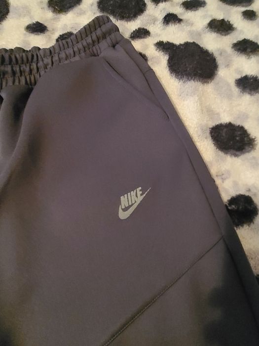 De vânzare pantaloni nike