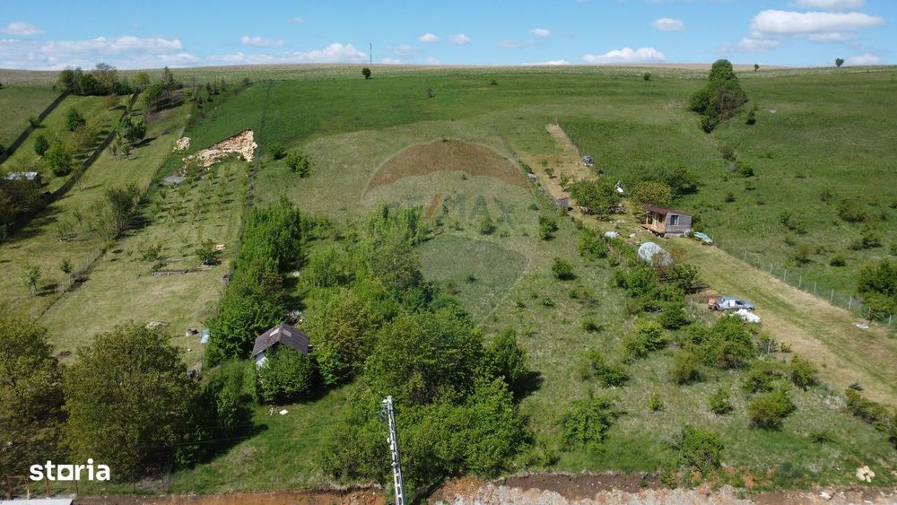 Teren intravilan 2307 mp în Salicea, zona premium, aproape de Cluj
