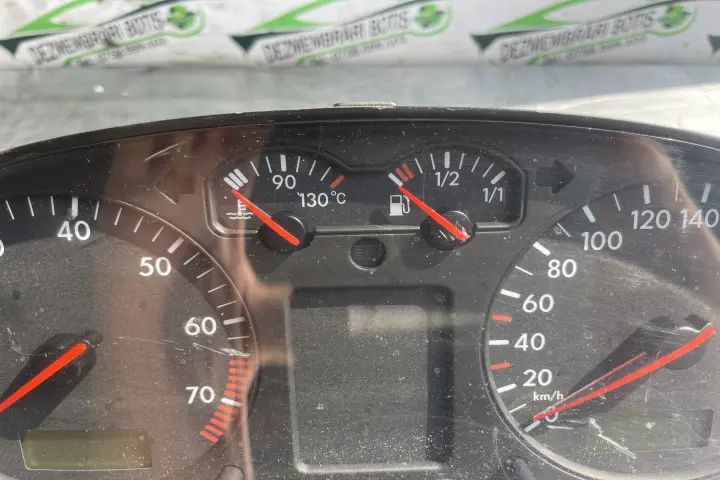 Ceasuri bord Volkswagen VW Passat 1998 1.8 Syncro MT (125 hp)