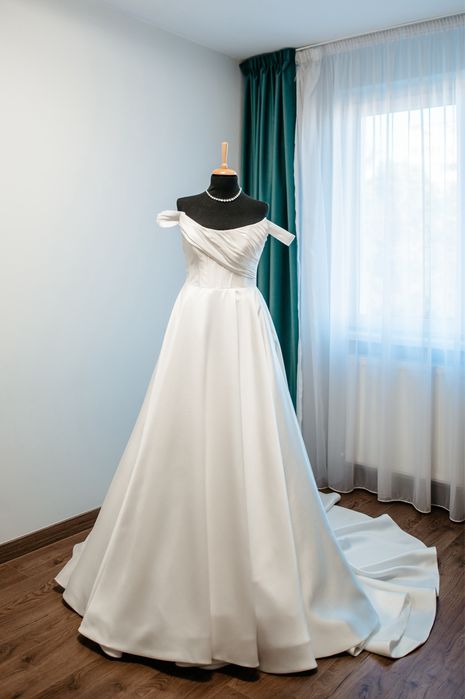 Rochie Mireasa Royal's M