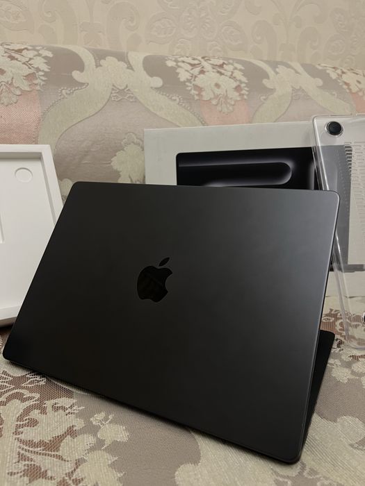 MacBook Pro 14 M3 pro 18/512gb