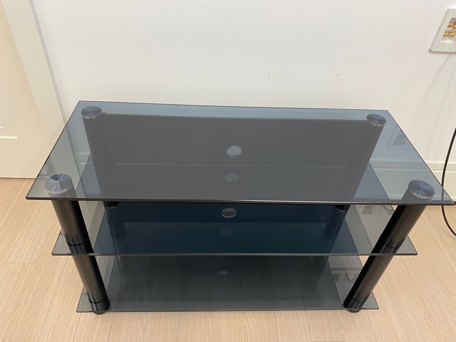 Продам тумбу под телевизор