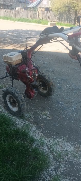 Motosapa ca noua 8/5 cai putere preț 750 lei lei