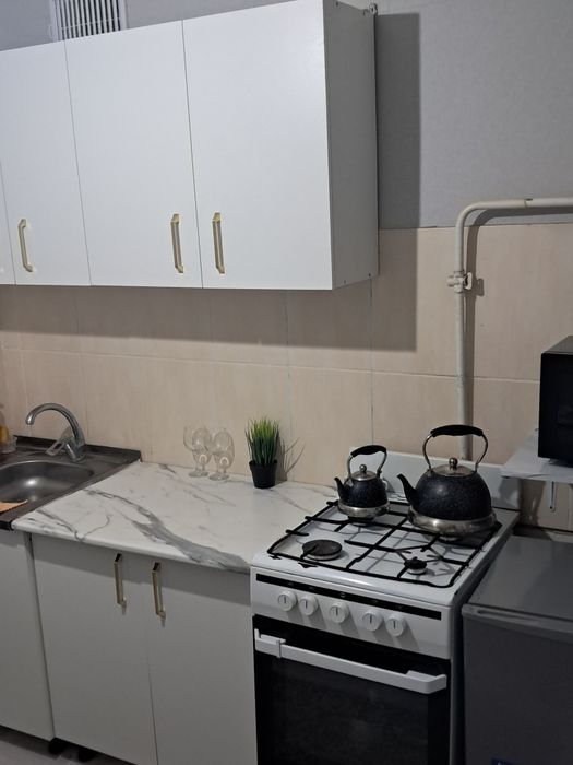 5мкр, клиника Айгерим, ,  дет.тов,