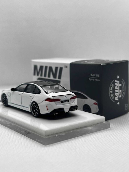 MINIGT | Hotwheels Хотвилс | BMW M5 G90