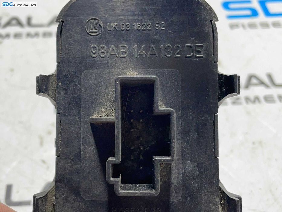 Panou Comanda Consola Butoane Geamuri Electrice Fata si Spate Ford Focus 1 1998 - 2004 Cod 98AB-14A132-DE 98AB14A132DE [L3196]