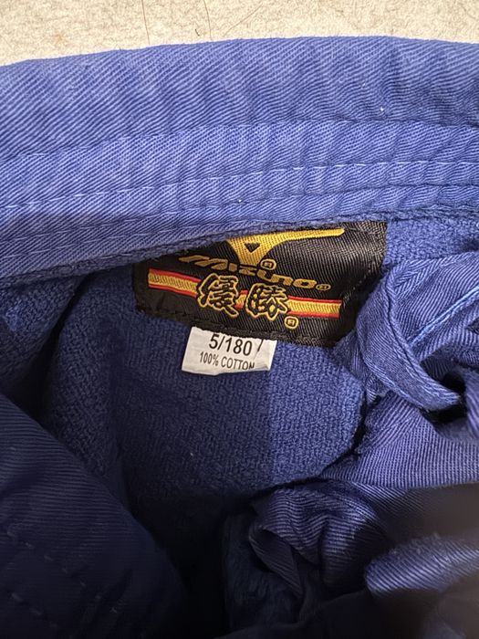 Продам кимино новый