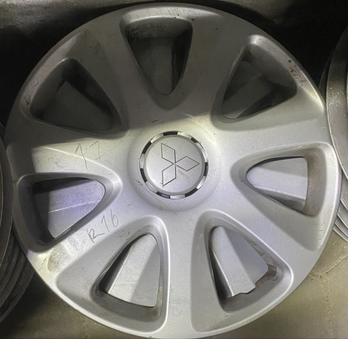 Колпаки на митсубиси оригинал R16 б/у из Германии