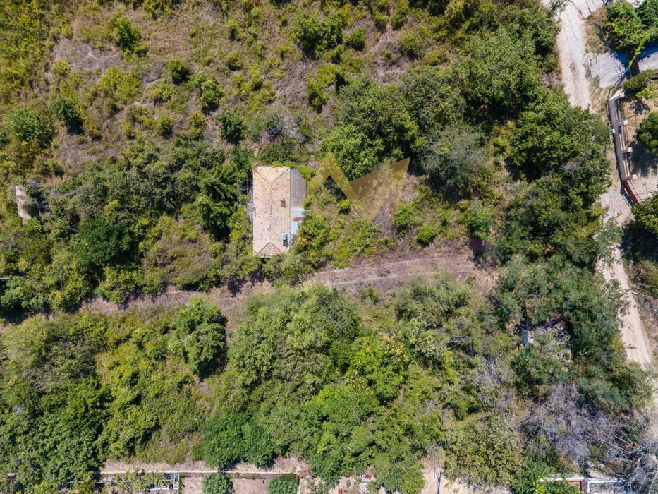 Парцел в Варна-м-т Св. Никола площ 1581 цена 280000