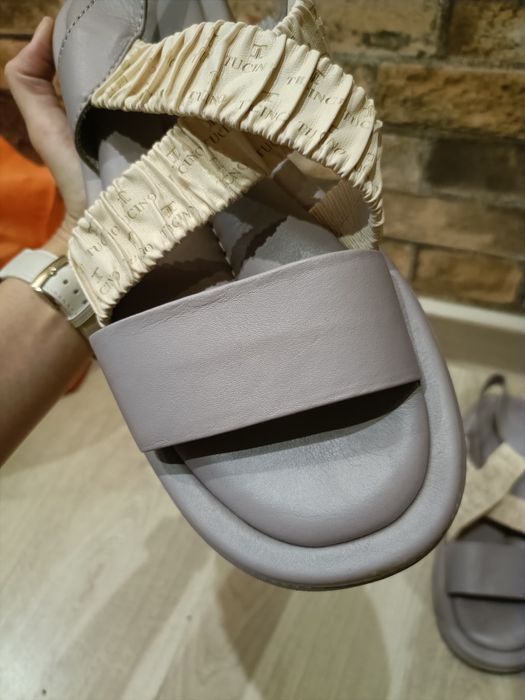 Сандали женские кожа