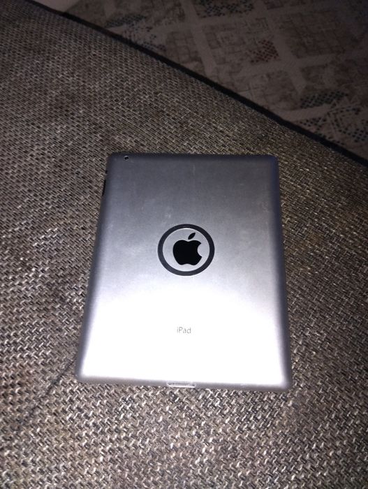 Vând iPad 3 de piese