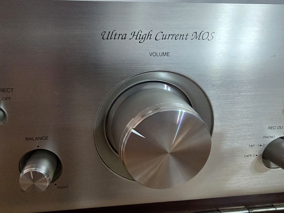 Denon PMA 1500 AE -  amplificator stereo  HI-FI MOS ,made in Japan,  2x140w/ 4 ohm, 14,6 kg.