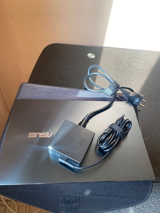 Asus Zenbook 14 UM425QA