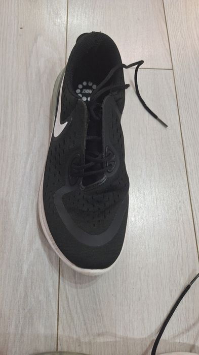 Страхотни Nike маратонки