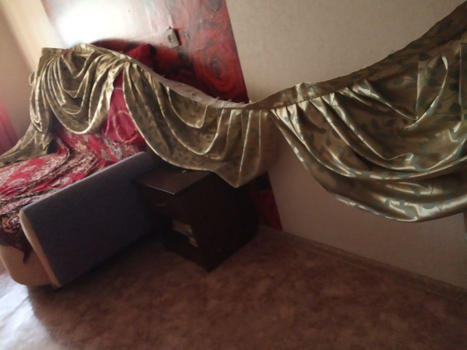 Срочно продам ламбрекен и шторы