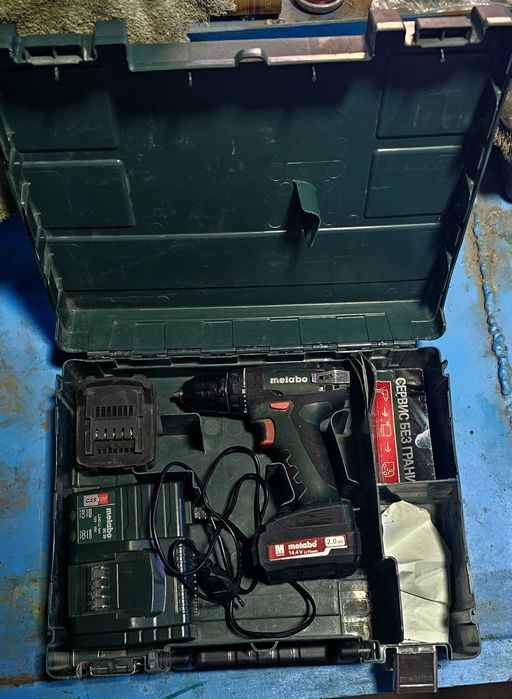 Шуруповерт Metabo