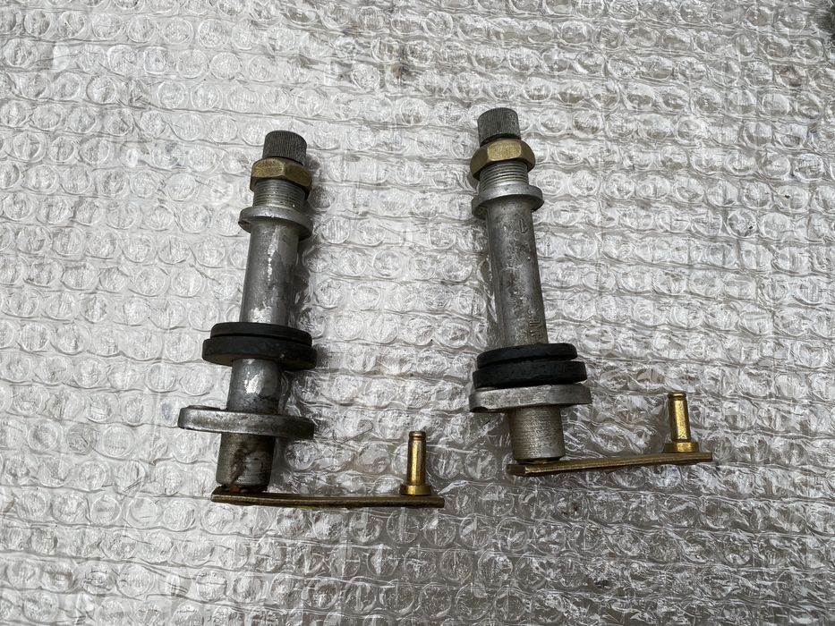 Cuzinet cuzineti butuci butuc stergatoare Dacia 1300 1310 papuc noi