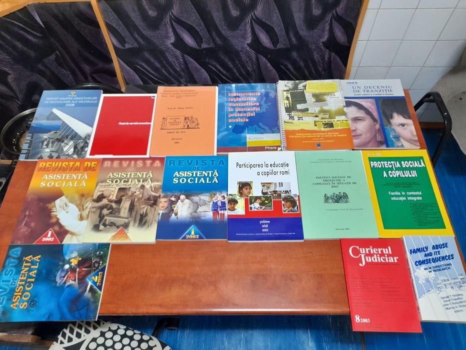 Cărți asistenta sociala/reviste/abuz