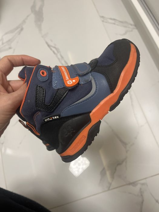 Zara боти 25 номер Biomecanics 27 номер