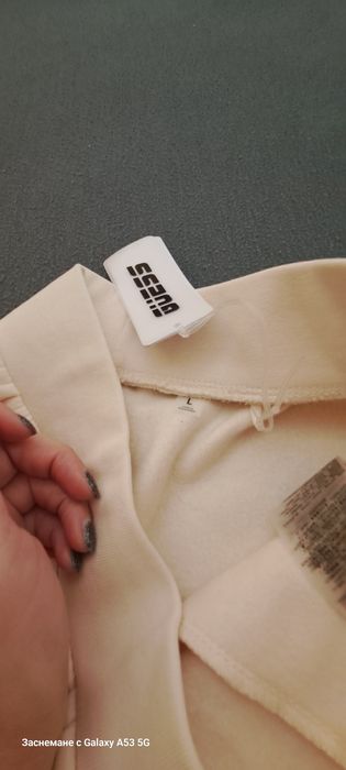 НОВО Спортно долнище Guess L