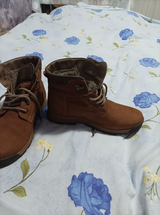 Ghete marimea40 de piele