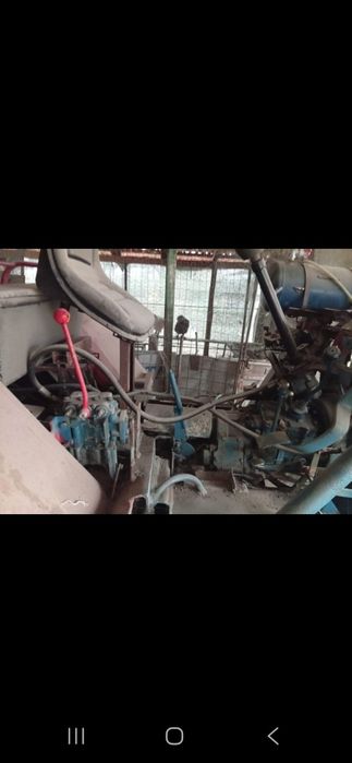 Vând tractor cu motor de Mercedes Cobra 90 c