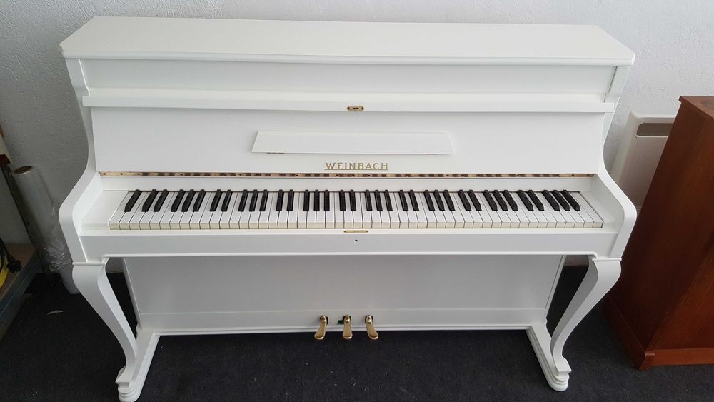 Vand piane şi pianine noi şi second TOP CLASS!