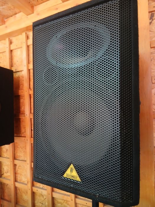 Boxe behringer +mixer și microfoane