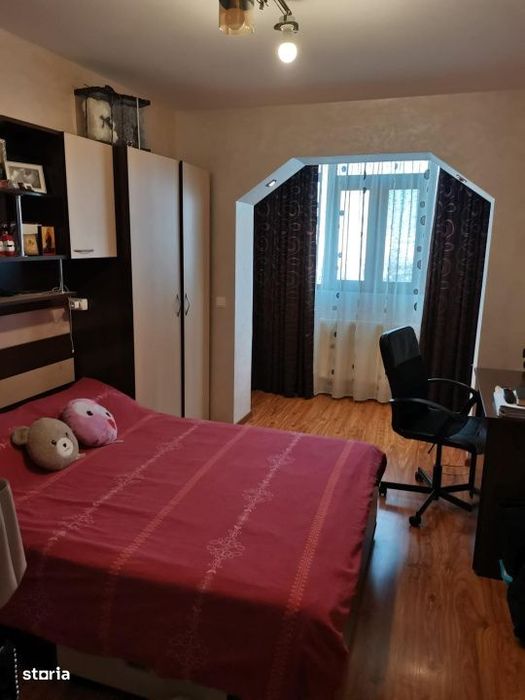 Apartament 3 camere, 77 mp, zona Vest