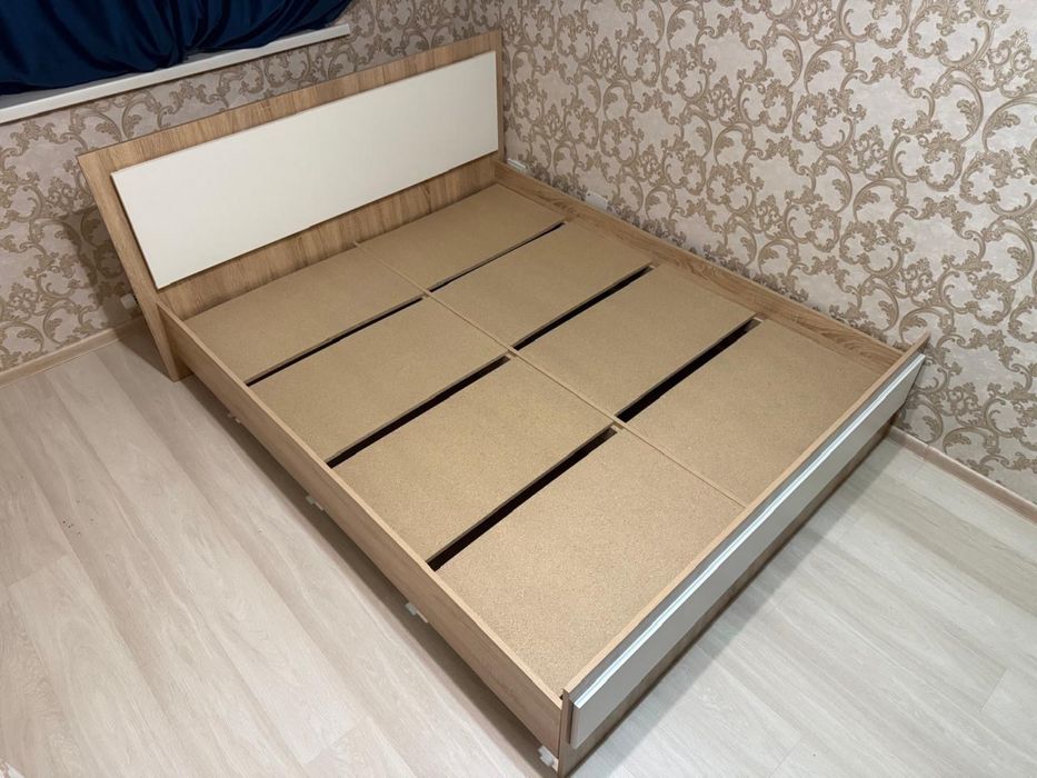 Кровать двухспальная