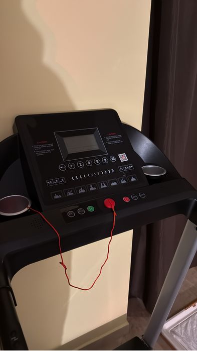 Banda de alergat electrica FitTronic J2000, motor 3.0 CP, MP3, USB, aplicatia Fitshow App