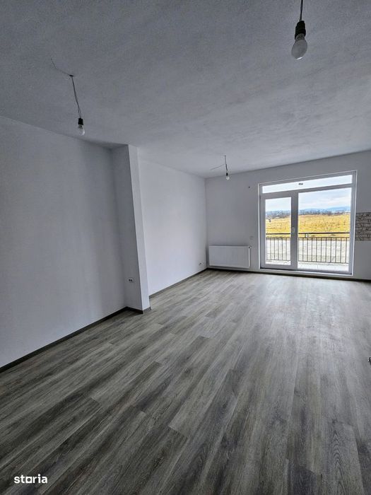 Studio finisat la alb, incalzire in pardoseala, parcare, Magnolia